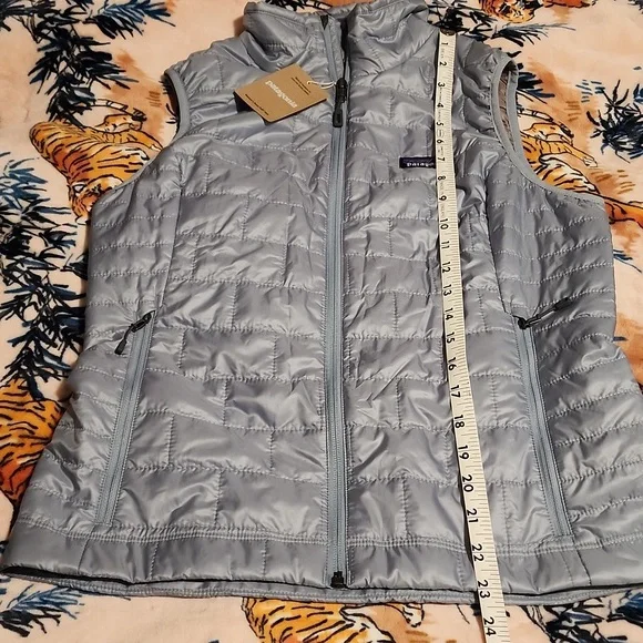 NWT Patagonia Women's Nano Puff Vest in Thermal Blue - M - Picture 7 of 8